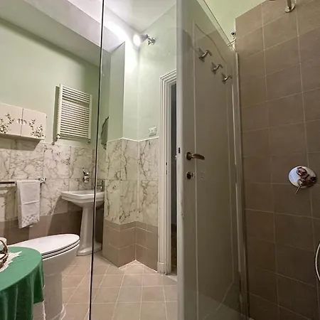 דירה Fiorella's Terrace *